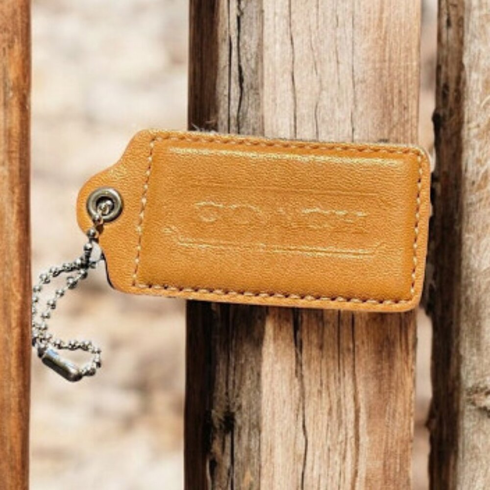 Coach Xtra Large Glove Tanned Soft Leather Key Fob in Light Saddle Tan